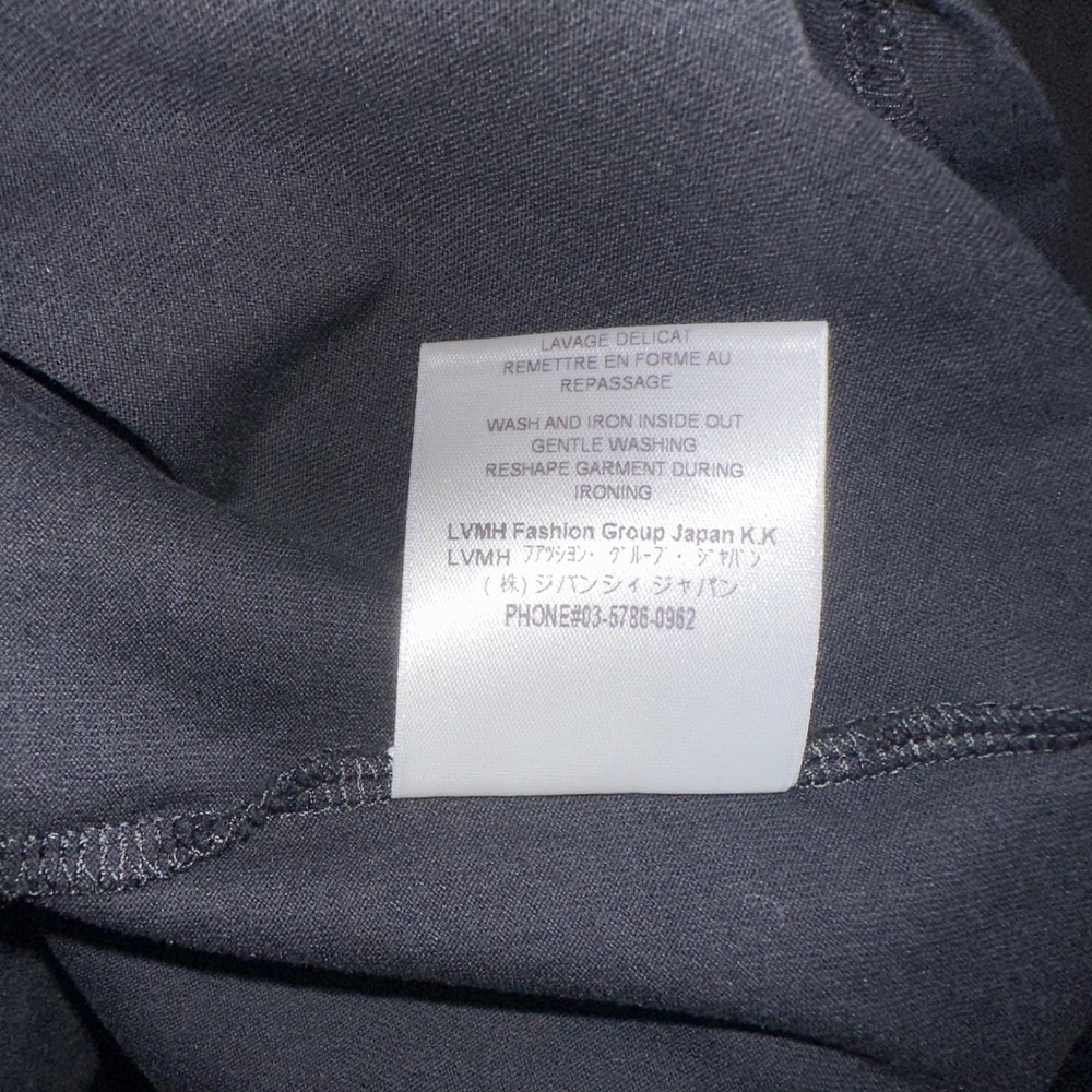 Givenchy T-Shirt - Picture 6 of 8